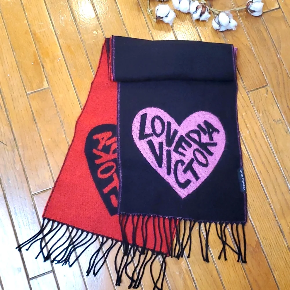 NWOT Victoria's Secret Love Victoria's Pink and Red Heart Winter Scarf.